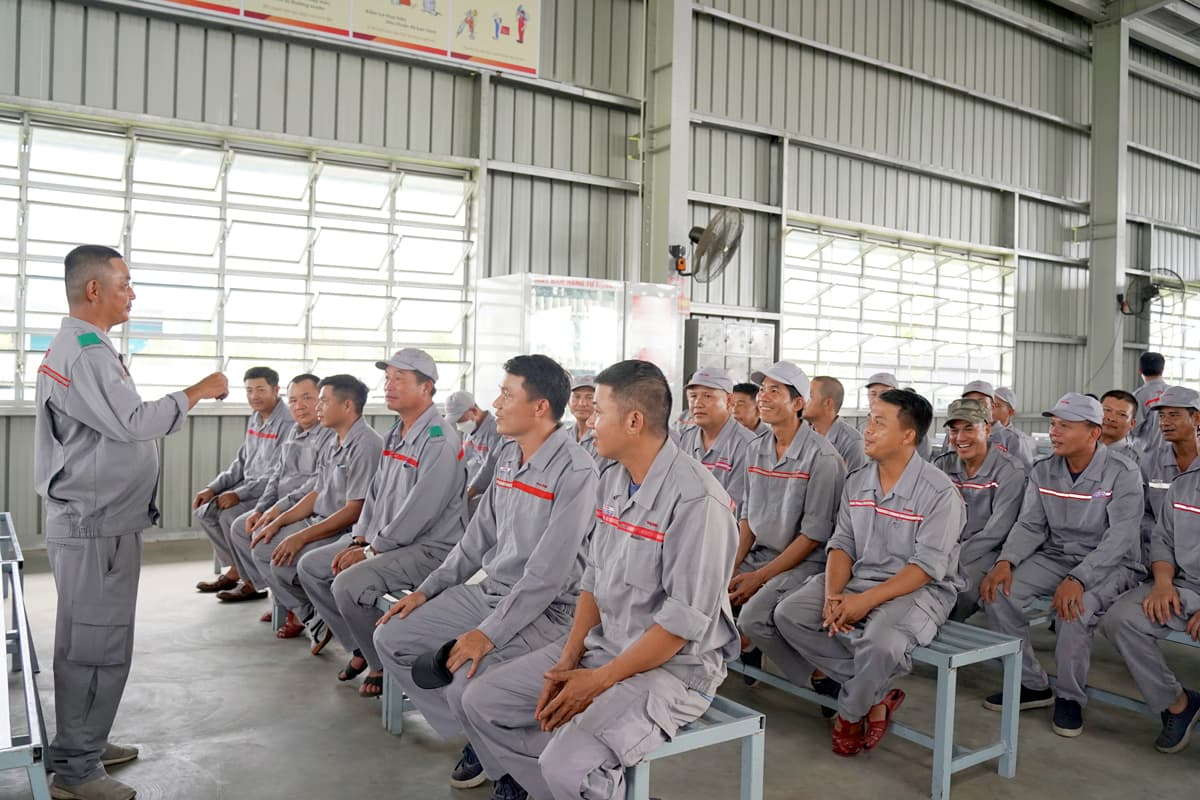 Xây dựng văn hóa ứng xử trong đội ngũ lái xe THILOTRANS