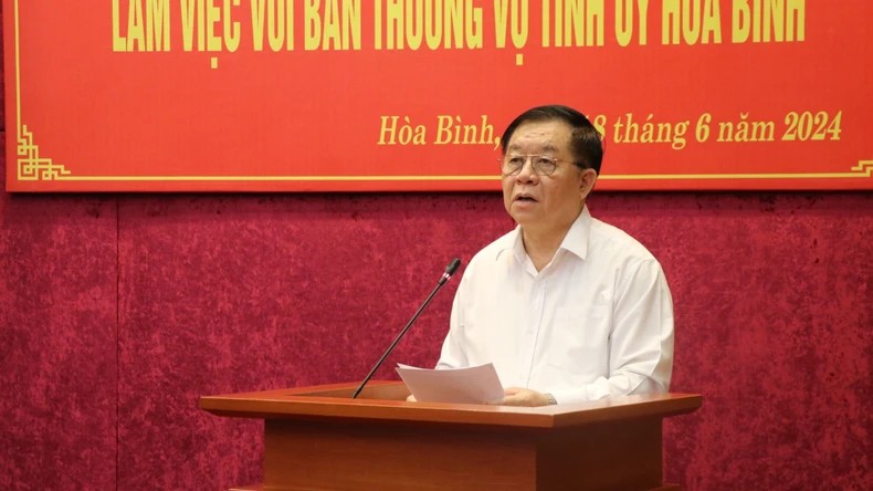 Tiểu ban Văn kiện Đại hội XIV của Đảng làm việc với Ban Thường vụ Tỉnh ủy Hòa Bình