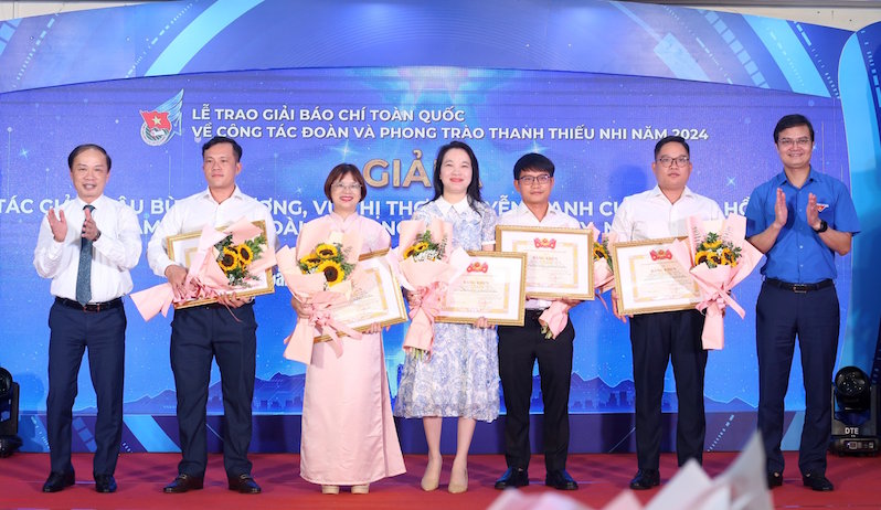 Trao Giải báo chí toàn quốc về công tác Đoàn và phong trào thanh, thiếu nhi năm 2024