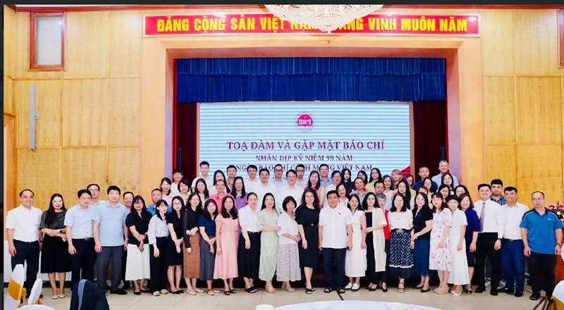 Bộ Kế hoạch và đầu tư mong muốn báo chí cùng đồng hành biến thách thức thành động lực phát triển