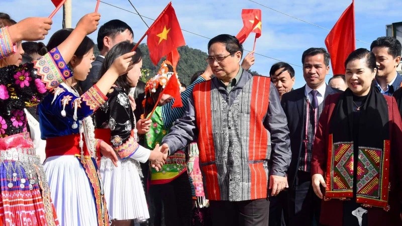 Phát huy truyền thống, sức mạnh đại đoàn kết toàn dân tộc để xây dựng đất nước