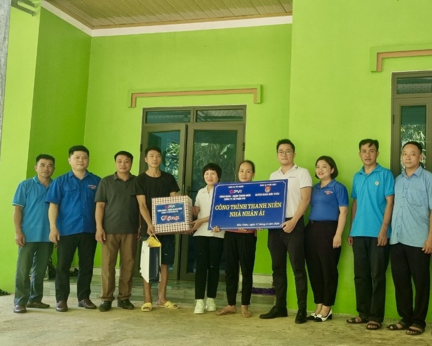 Ngôi nhà mới và những nụ cười rạng rỡ