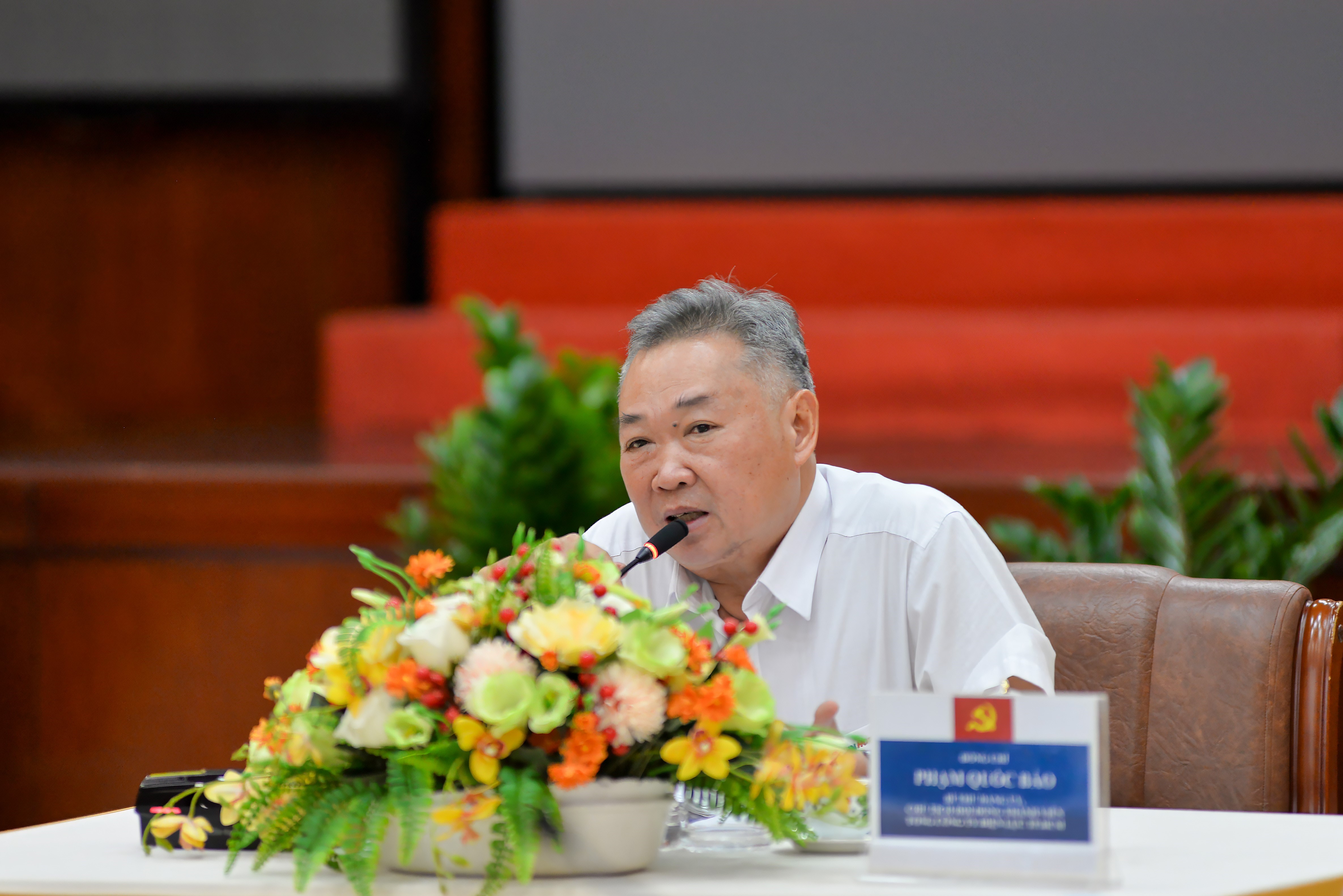 Lãnh đạo Tổng Công ty Điện lực TP HCM tiếp xúc, đối thoại với cán bộ, đoàn viên và người lao động