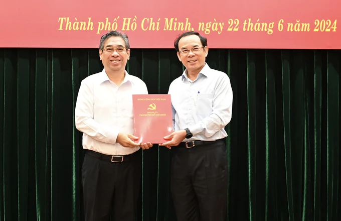 Công bố quyết định chức Bí thư Đảng đoàn MTTQ Việt Nam TP Hồ Chí Minh