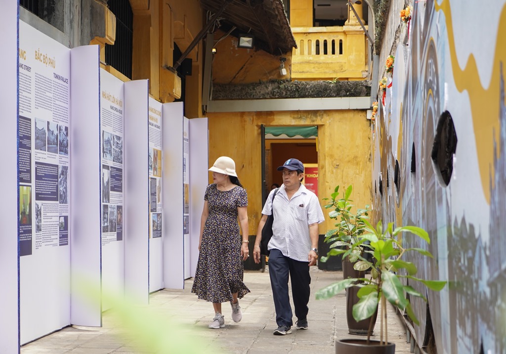 “Một thoáng di sản”
