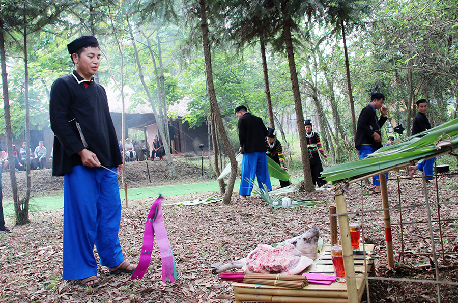 Lễ cầu mưa của người Lô Lô đen