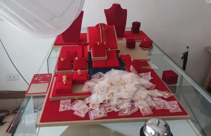 Xử lý cửa hàng livetream bán 400 sản phẩm trang sức không rõ nguồn gốc