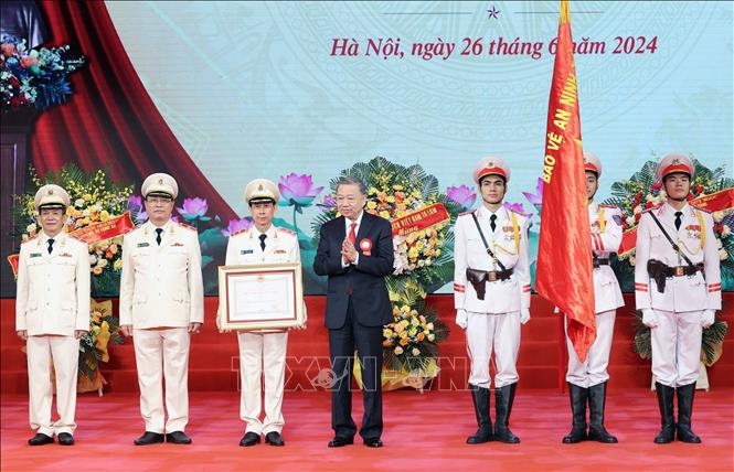 Chủ tịch nước dự Lễ kỷ niệm 70 năm truyền thống Lực lượng Kỹ thuật nghiệp vụ Công an nhân dân