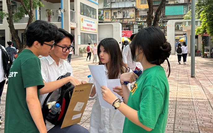 Đề thi Ngữ văn trùng với suy đoán trên mạng, Bộ Giáo dục và Đào tạo nói gì