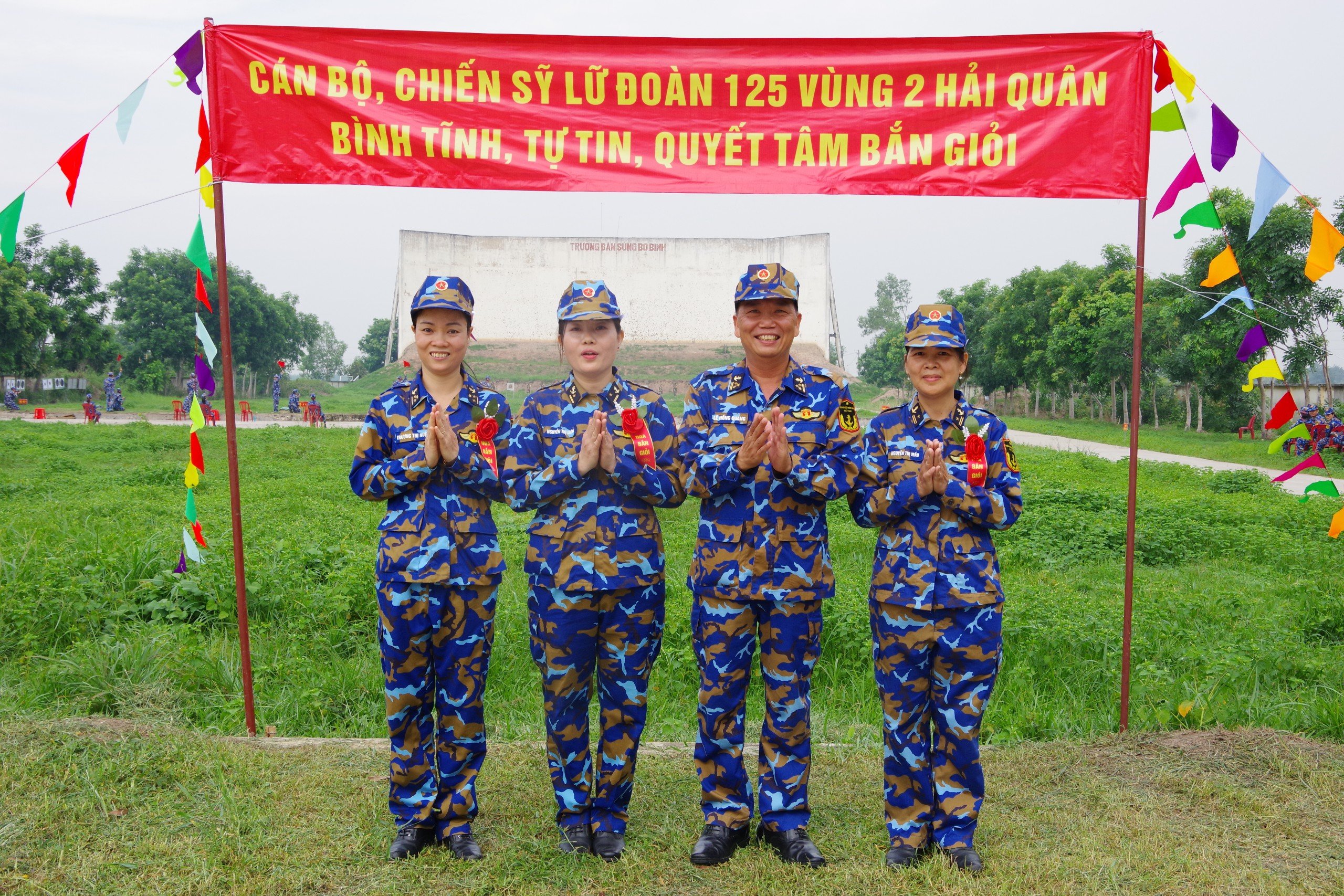 Lữ đoàn 125 Vùng 2 Hải quân kiểm tra bắn đạn thật