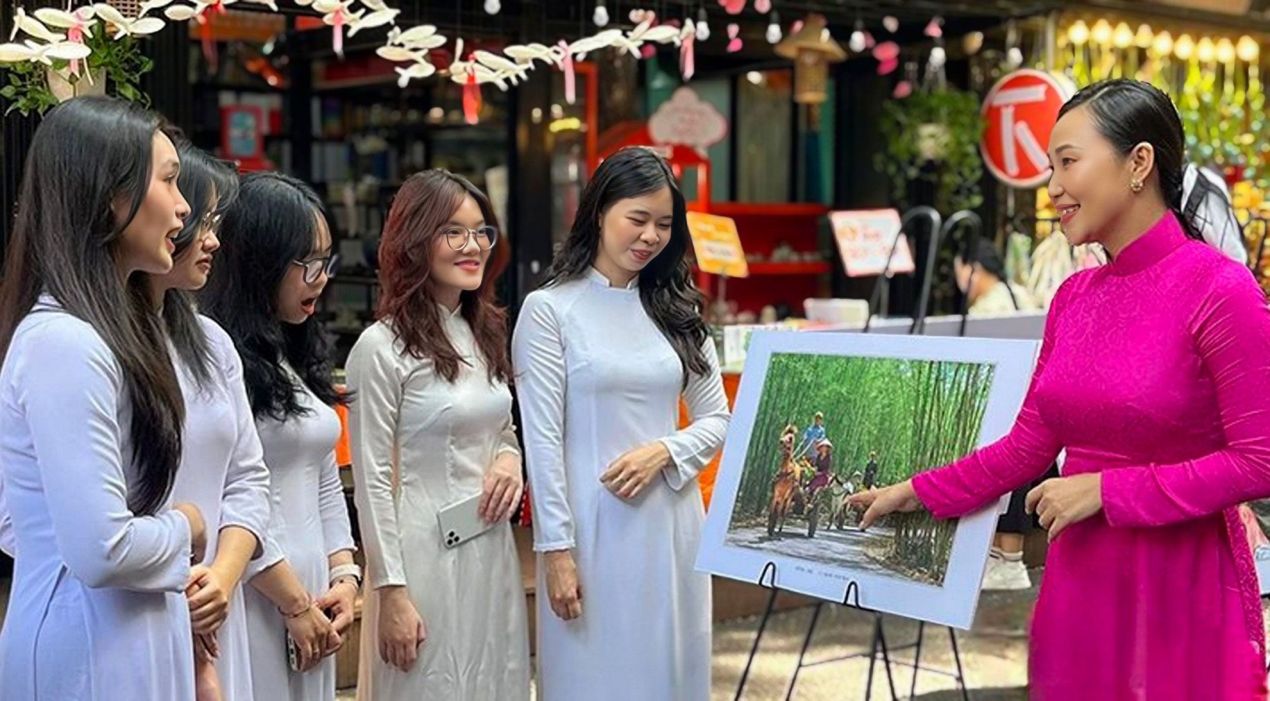 Triển lãm ảnh nghệ thuật “Sắc màu An Giang”
