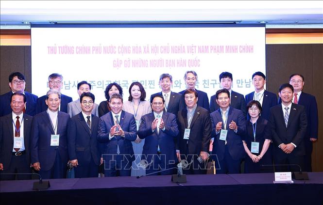 Thủ tướng Phạm Minh Chính gặp gỡ những người bạn Hàn Quốc