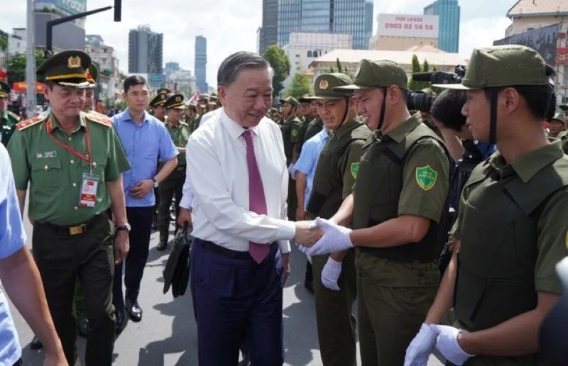 Chủ tịch nước dự Lễ ra mắt Lực lượng tham gia bảo vệ an ninh, trật tự ở cơ sở