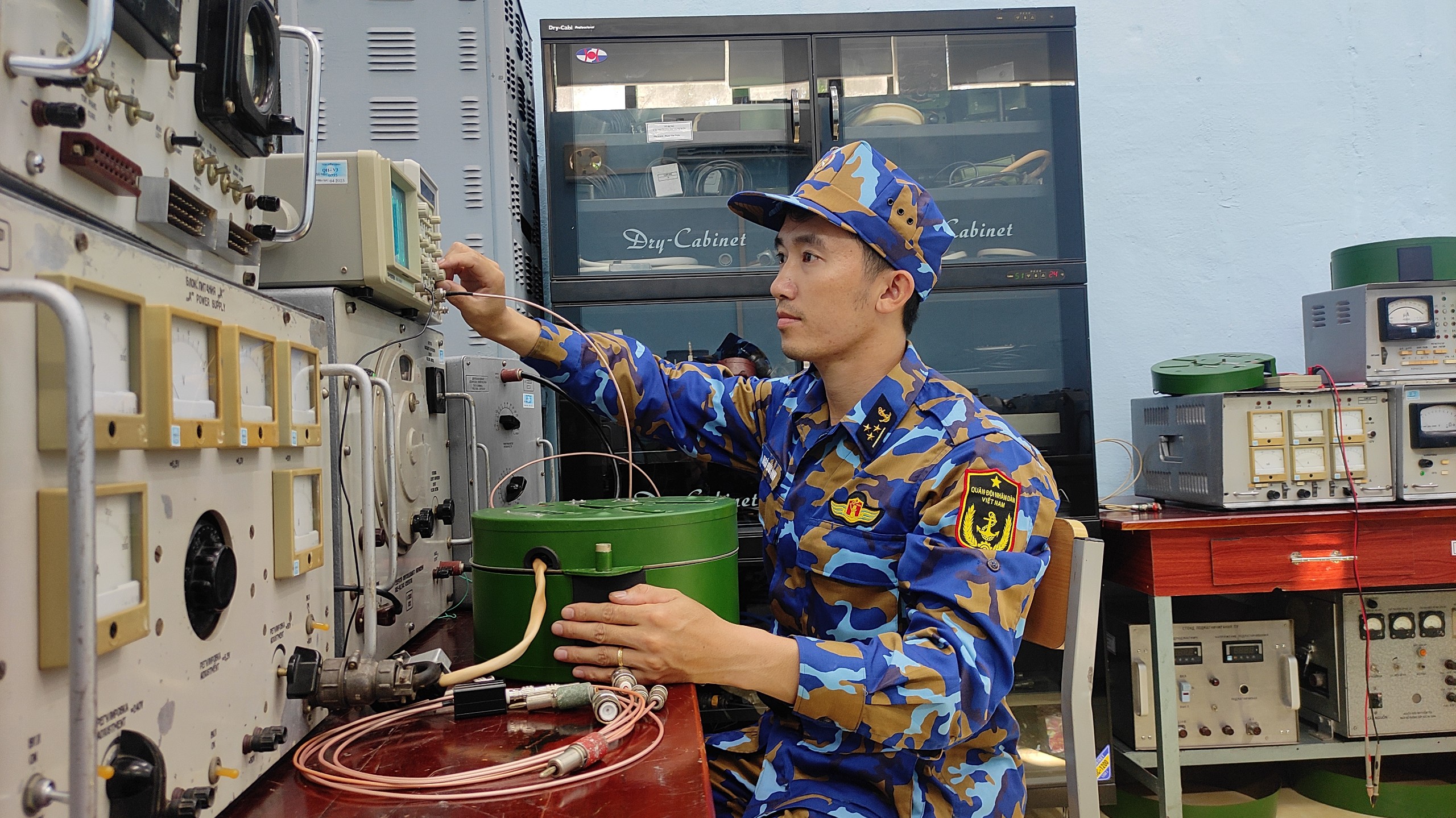 Tấm gương về tinh thần trách nhiệm, sáng tạo trong công tác