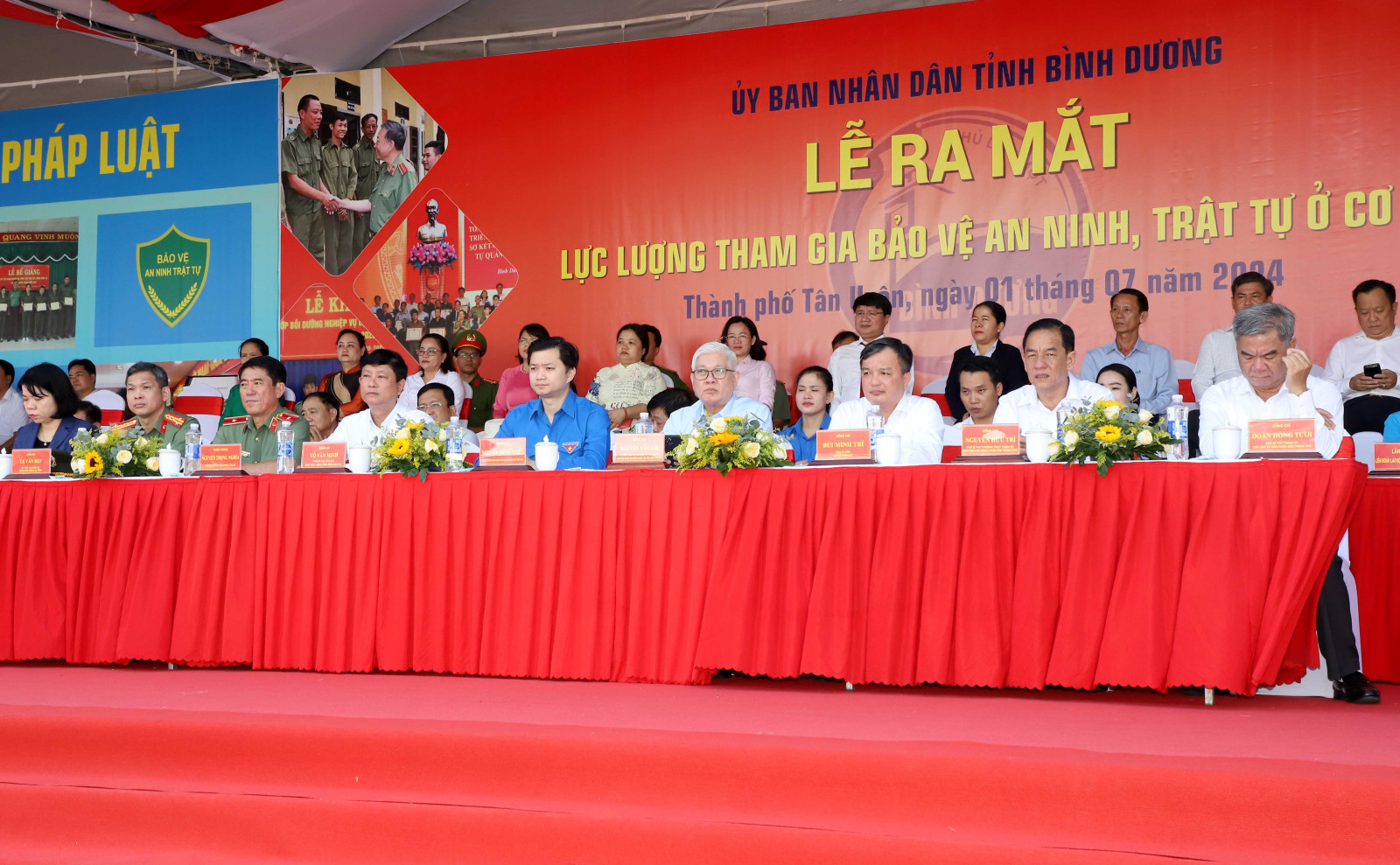 Tỉnh Bình Dương ra mắt lực lượng tham gia bảo vệ an ninh trật tự cơ sở