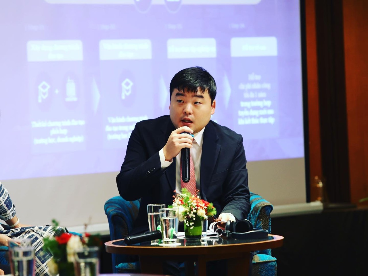 Tăng cường các hoạt động giao lưu văn hóa Việt - Hàn