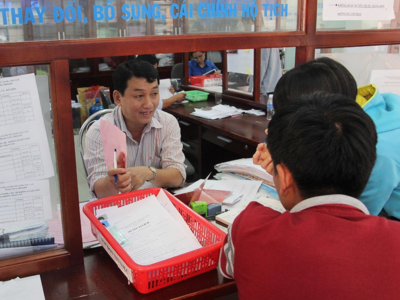 Có nên bỏ quy định nộp giấy xác nhận tình trạng hôn nhân