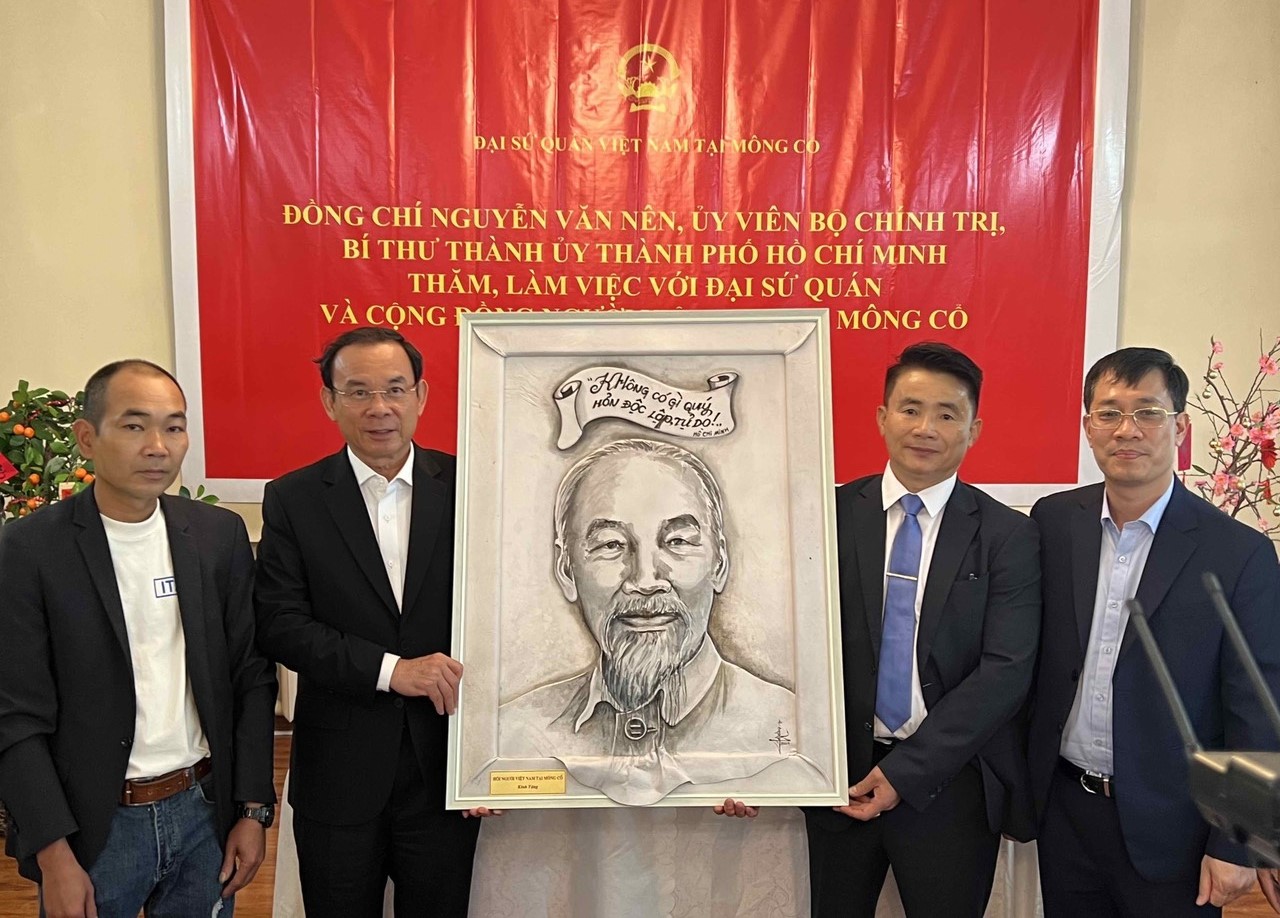 Tăng cường trao đổi thương mại, văn hóa và giao lưu nhân dân, làm sâu sắc hơn mối quan hệ Việt Nam - Mông Cổ