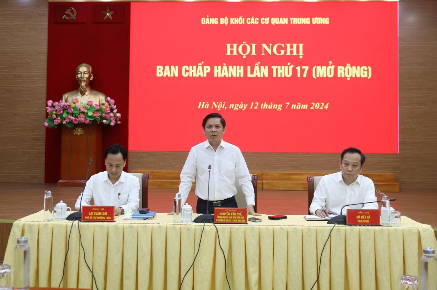 Lãnh đạo, chỉ đạo tổ chức hoàn thành các nhiệm vụ chính trị, công tác xây dựng Đảng