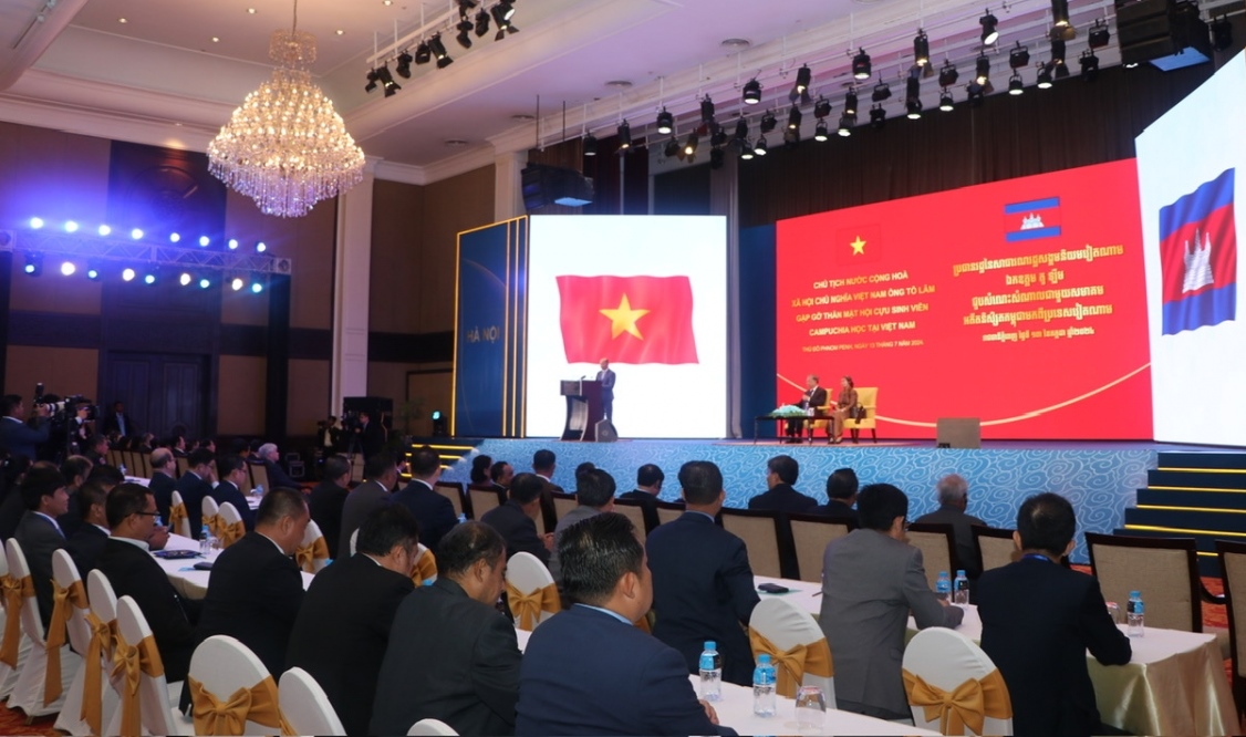 Chủ tịch nước Tô Lâm gặp mặt cựu lưu học sinh Campuchia từng học tập tại Việt Nam