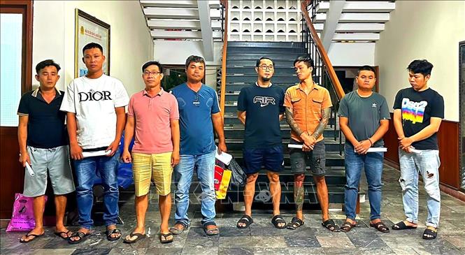 Triệt phá các đường dây cá độ bóng đá và cho vay lãi nặng