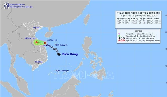 Áp thấp nhiệt đới gây mưa to kéo dài, cục bộ có nơi mưa rất to