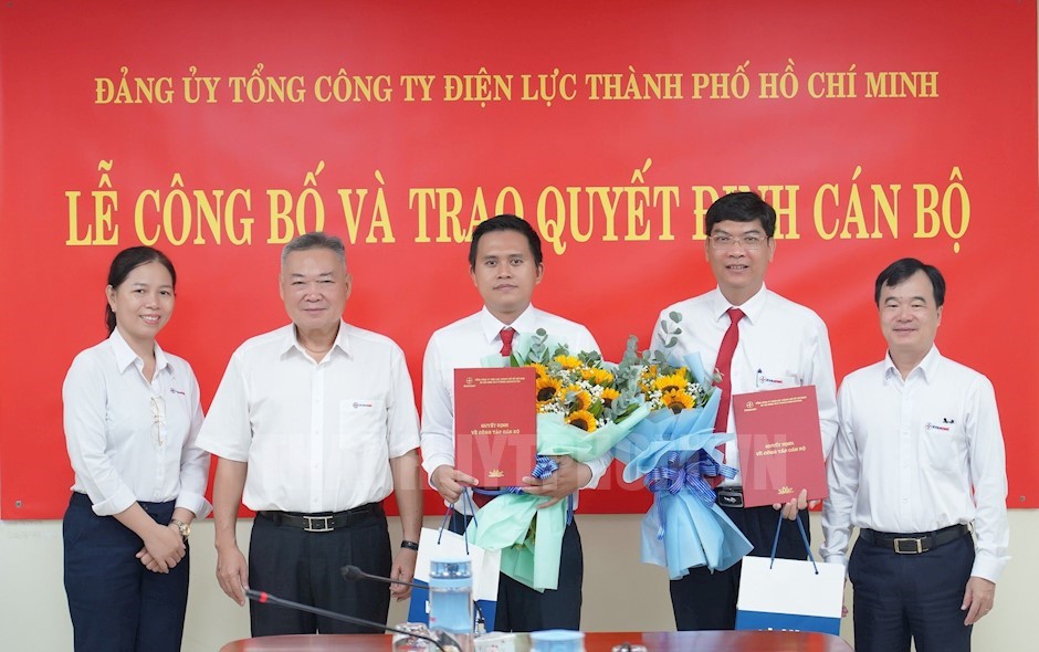 Tổng Công ty Điện lực TP Hồ Chí Minh Trao quyết định điều động, bổ nhiệm các cán bộ quản lý
