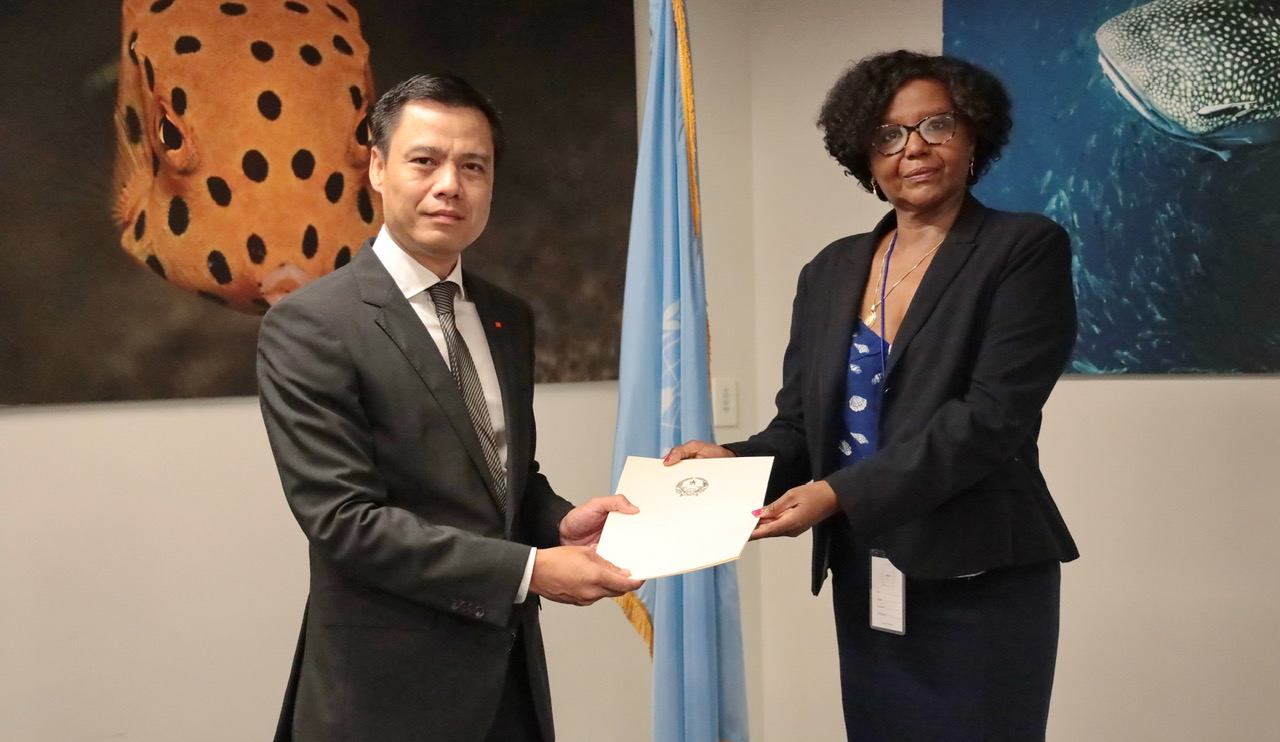 Việt Nam nộp Đệ trình Ranh giới thềm lục địa mở rộng ở Khu vực Giữa Biển Đông