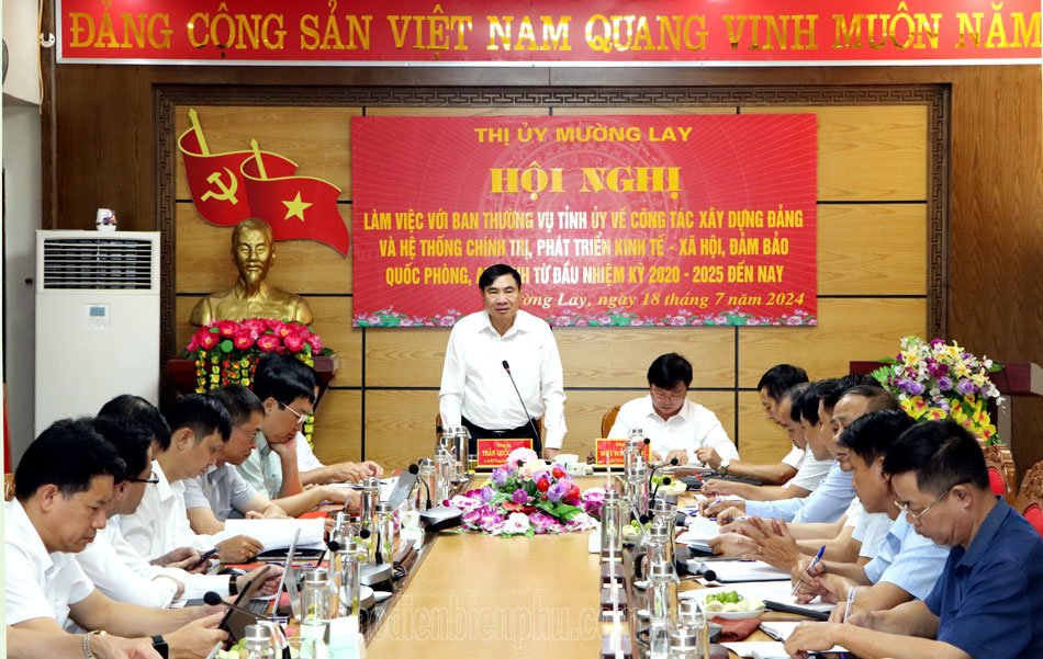 Bí thư Tỉnh ủy Điện Biên Trần Quốc Cường làm việc tại thị xã Mường Lay