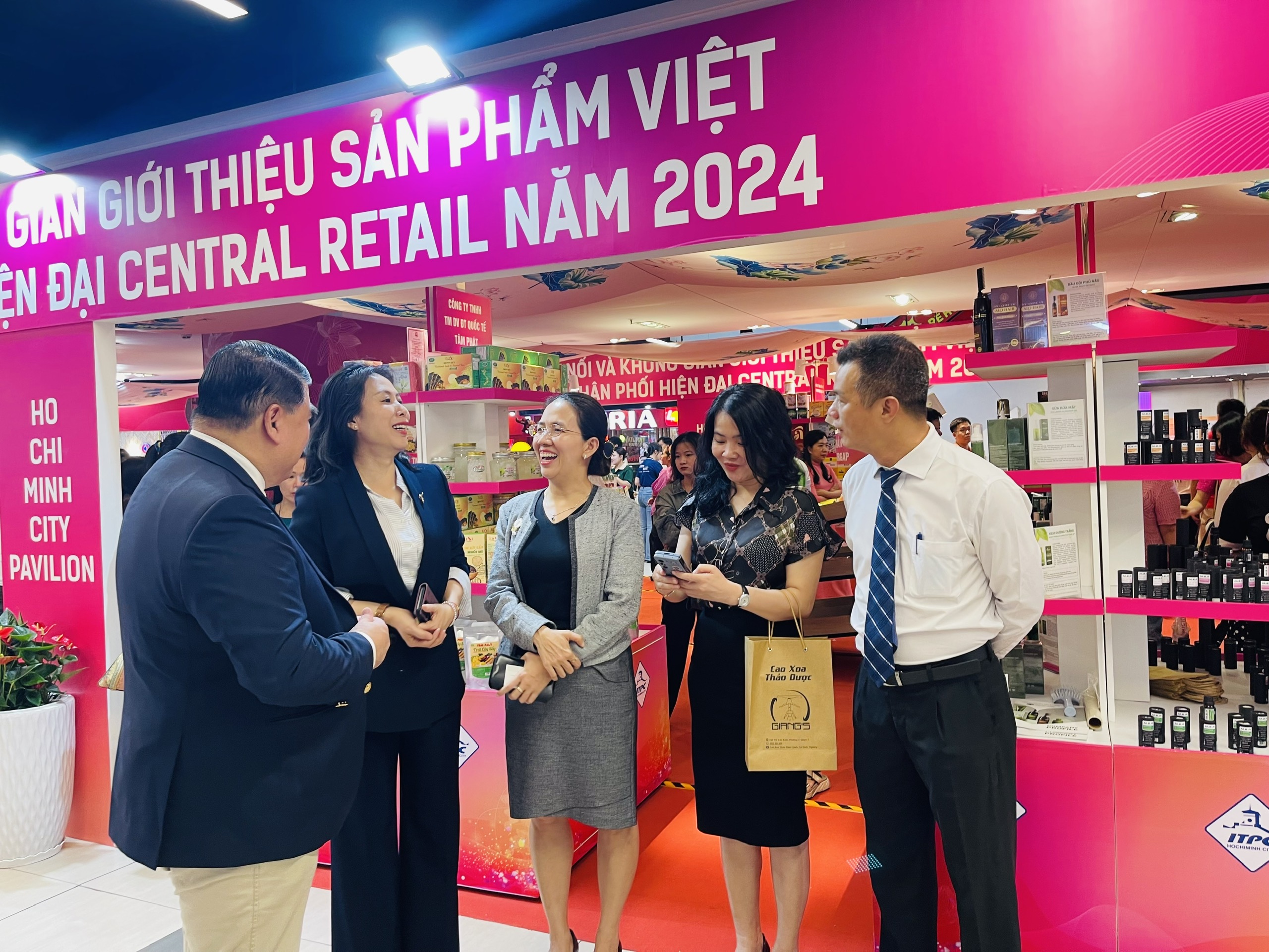 Kết nối sản phẩm Việt tại hệ thống phân phối hiện đại Central Retail