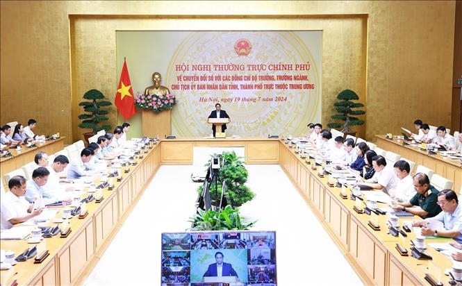 Tiên phong, gương mẫu để thúc đẩy chuyển đổi số