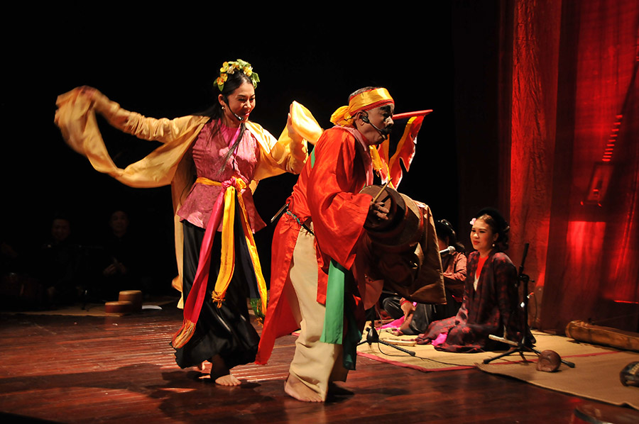 Chèo Việt Nam - từ di sản làng quê đến sân khấu hiện đại