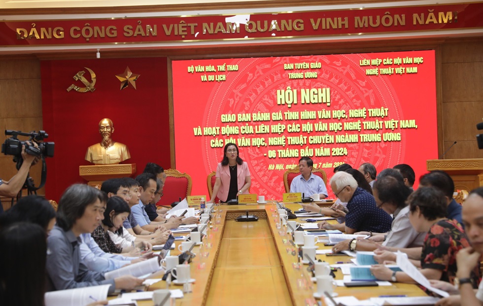 Đẩy mạnh hoạt động sáng tạo, quảng bá các tác phẩm văn học, nghệ thuật