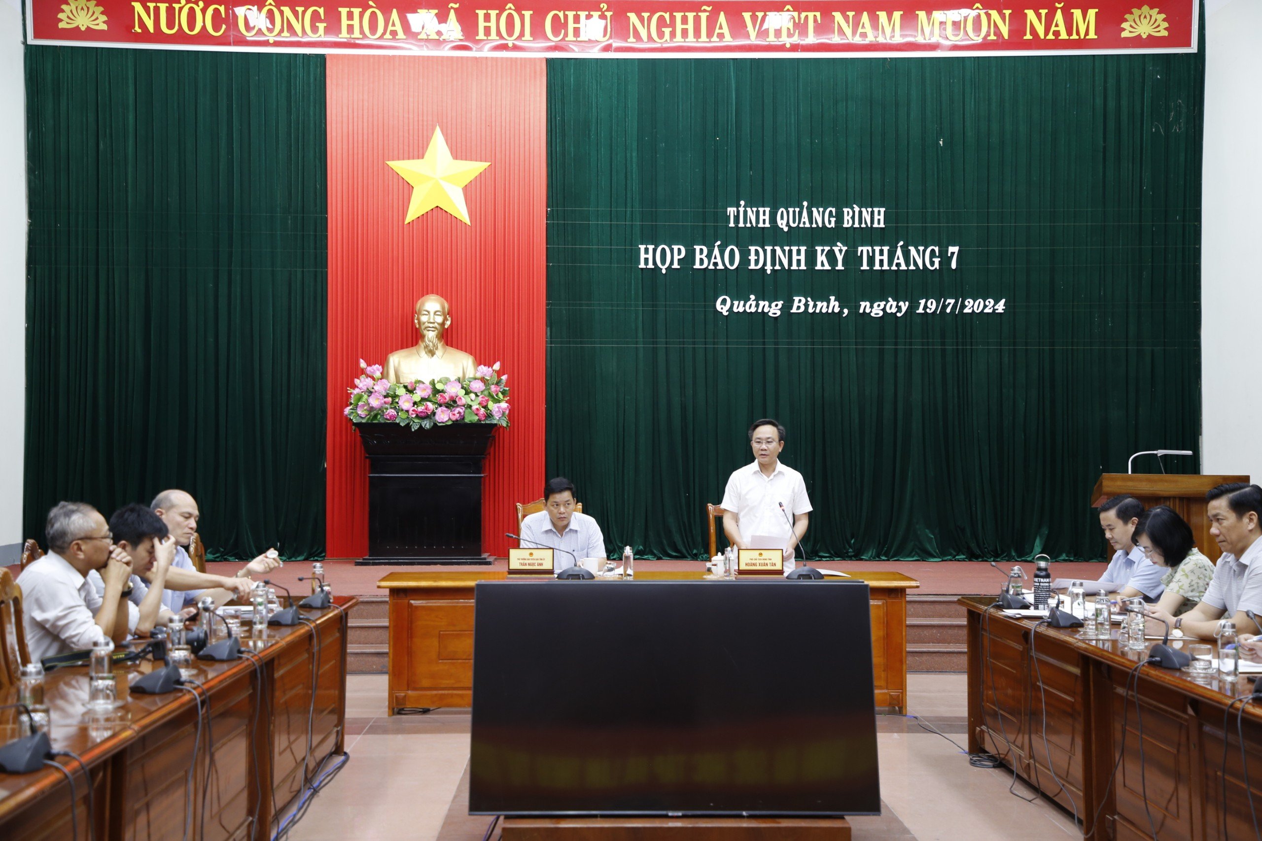 Quảng Bình Xử lý nghiêm những đảng viên vi phạm