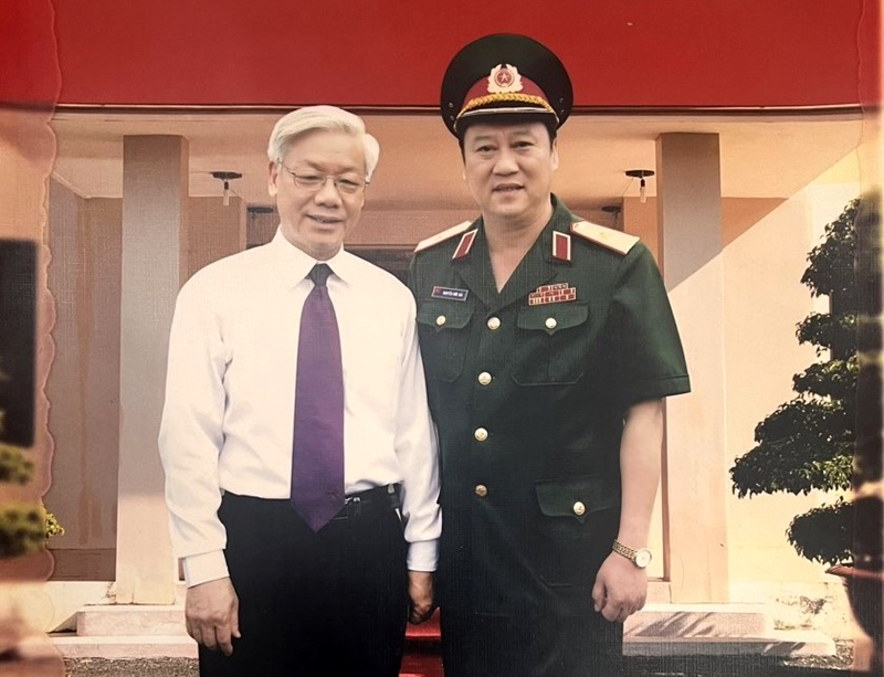 Tổng Bí thư Nguyễn Phú Trọng - Nhà lãnh đạo có tầm nhìn chiến lược về quốc phòng