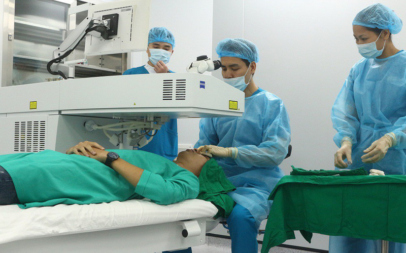 Thanh toán nguồn chi phí khám chữa bệnh BHYT vượt tổng mức như thế nào