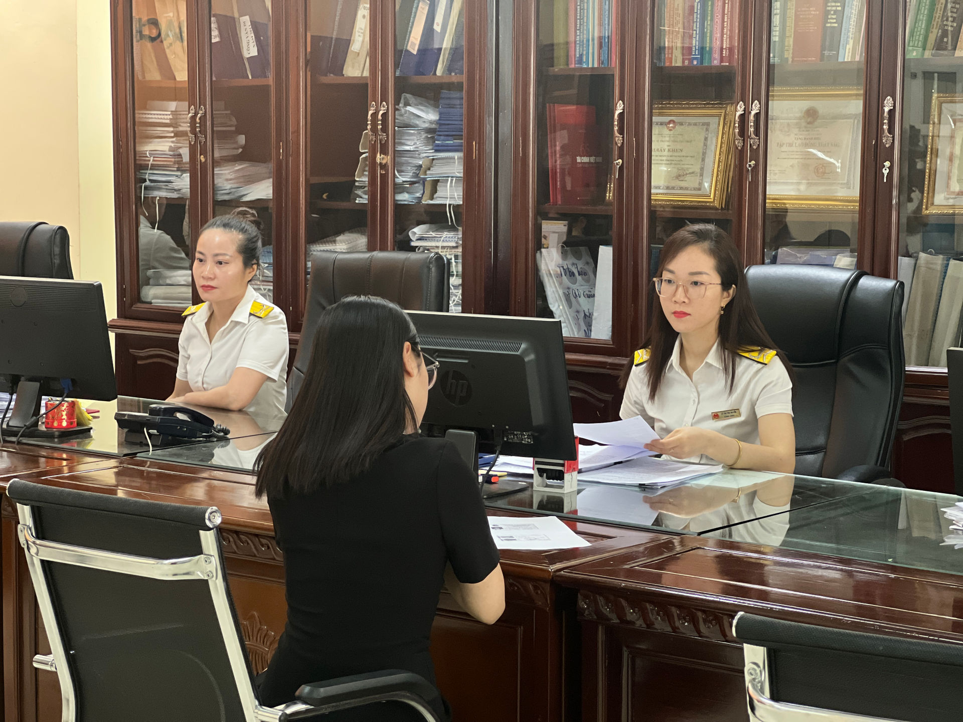 Cục Thuế Vĩnh Phúc tăng cường quản lý doanh nghiệp, cá nhân kinh doanh trực tuyến