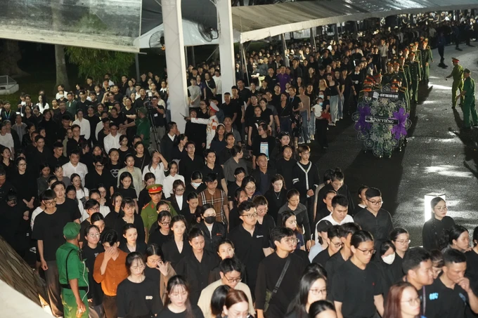 TP Hồ Chí Minh Hàng vạn người đến viếng Tổng Bí thư Nguyễn Phú Trọng