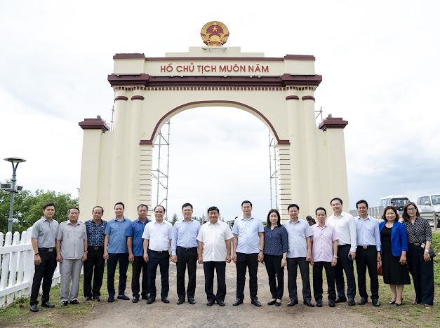 Bộ Kế hoạch và Đầu tư tri ân thương binh liệt sỹ tại các tỉnh miền Trung