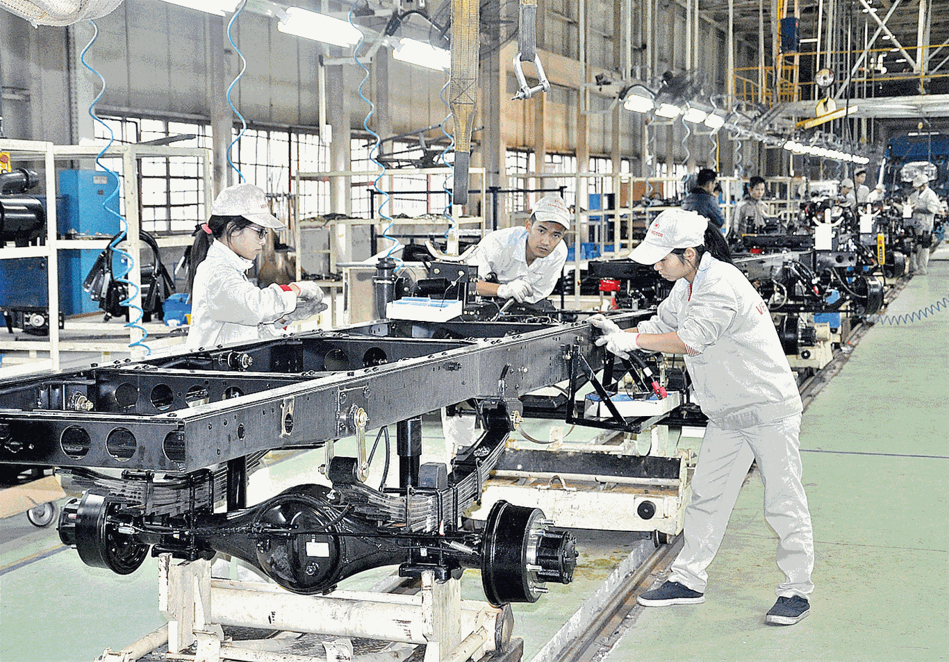 Đẩy mạnh phát triển thị trường sản phẩm công nghiệp chế biến, chế tạo