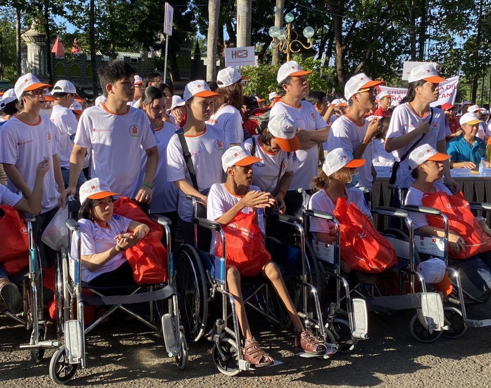 Khoảng 5 000 người dân tham gia Chương trình đi bộ đồng hành “Vì nạn nhân chất độc da cam đioxin năm 2024