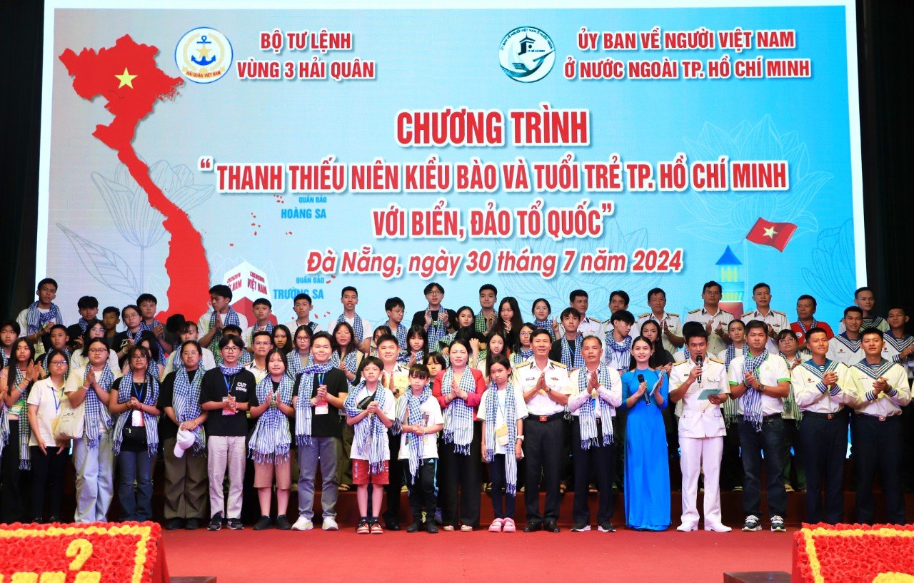 Lan tỏa tình yêu biển, đảo trong thế hệ trẻ