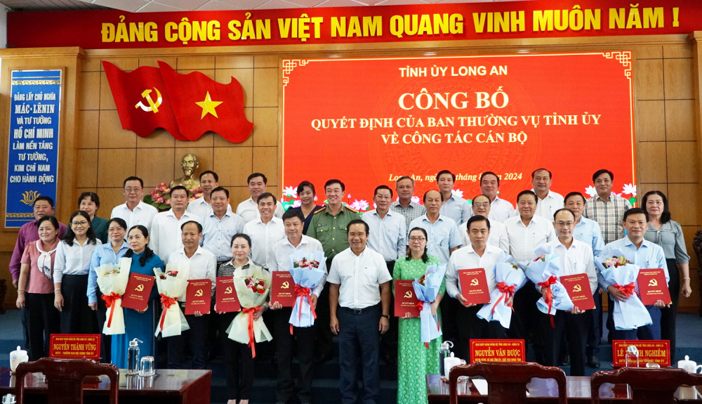 Tỉnh ủy Long An công bố các quyết định về công tác cán bộ