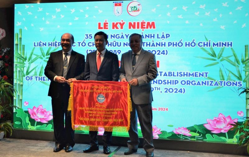 Kỷ niệm 35 năm thành lập Liên hiệp các tổ chức hữu nghị TP Hồ Chí Minh