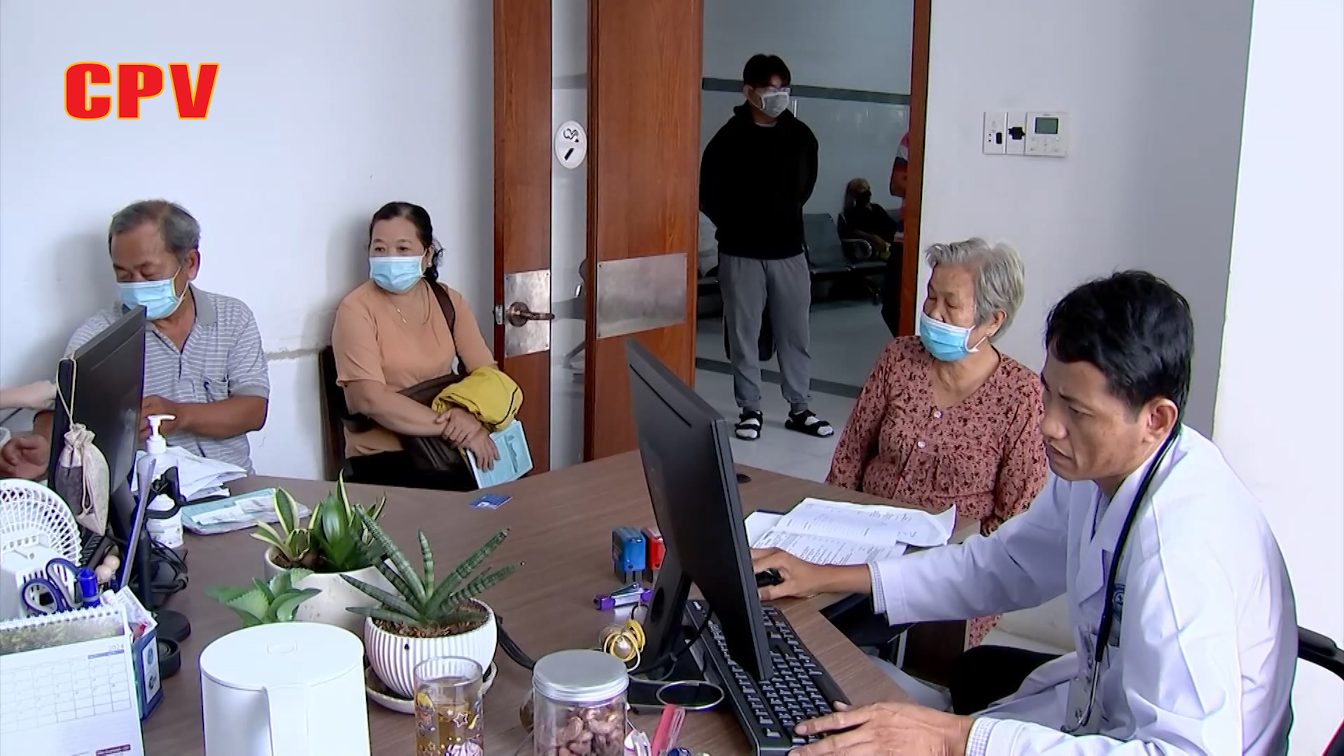 Nhiều bất cập trong khám chữa bệnh bảo hiểm y tế tại Tây Ninh