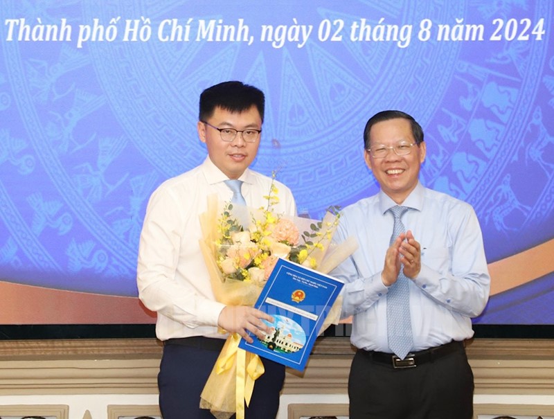 Đồng chí Trương Minh Huy Vũ làm Viện trưởng Viện Nghiên cứu Phát triển TP Hồ Chí Minh
