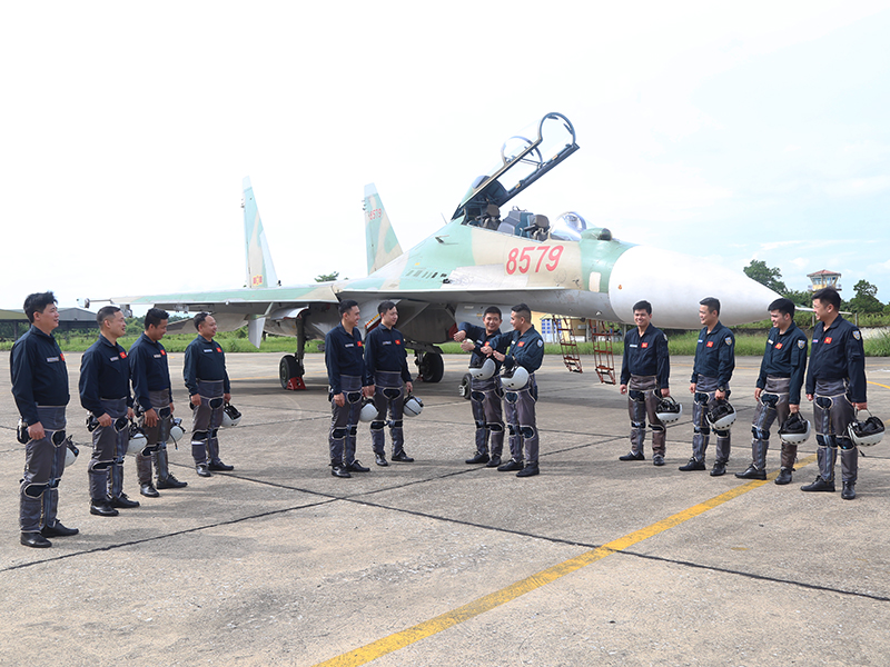 Ngày này năm xưa 04 8