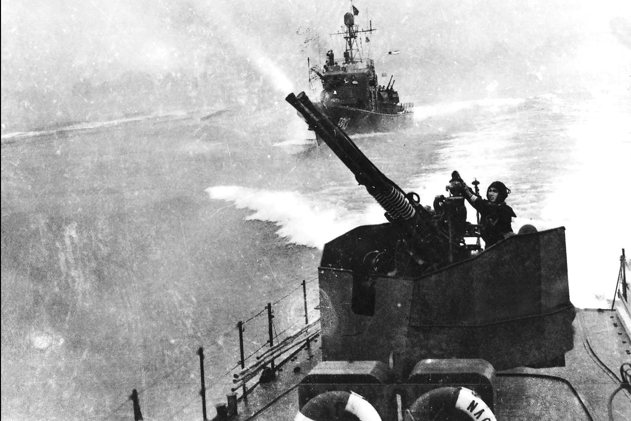 Ngày này năm xưa 05 8