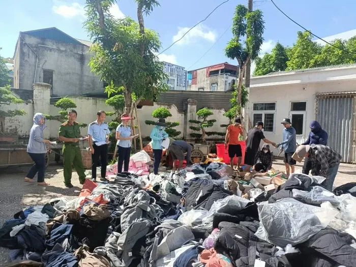 Tiêu hủy 249 lô hàng là tang vật vi phạm trị giá hơn 1,3 tỷ đồng