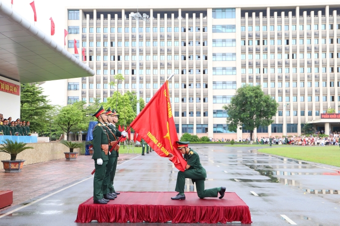 Trường Sĩ quan Chính trị tổ chức tốt nghiệp cho hơn 600 học viên